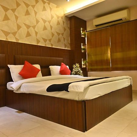 Hotel Royal Cottage Kanpur Ngoại thất bức ảnh