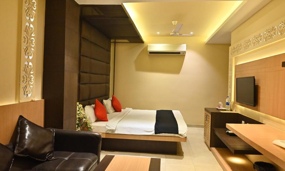 Hotel Royal Cottage Kanpur Ngoại thất bức ảnh