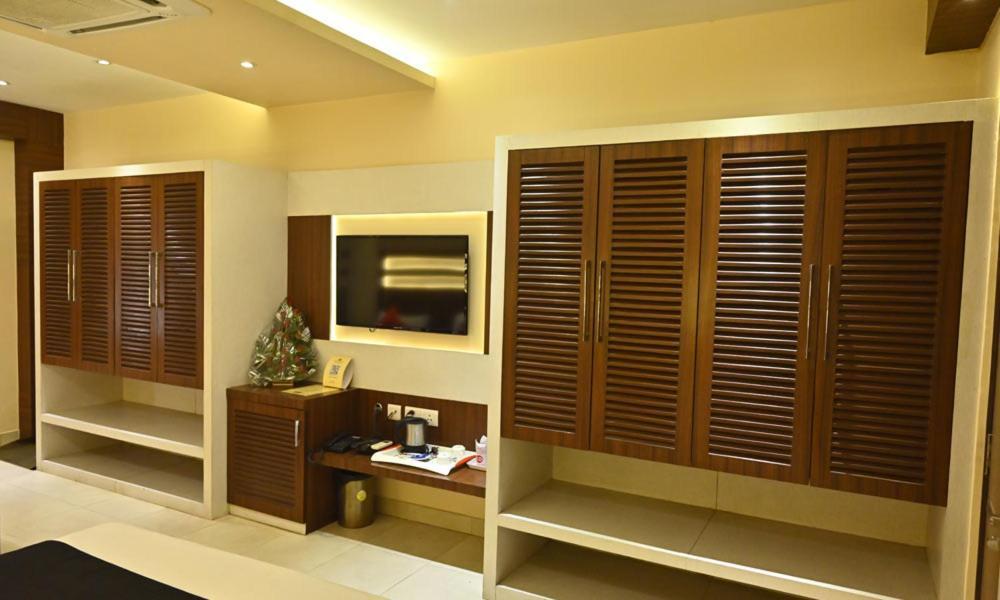 Hotel Royal Cottage Kanpur Ngoại thất bức ảnh