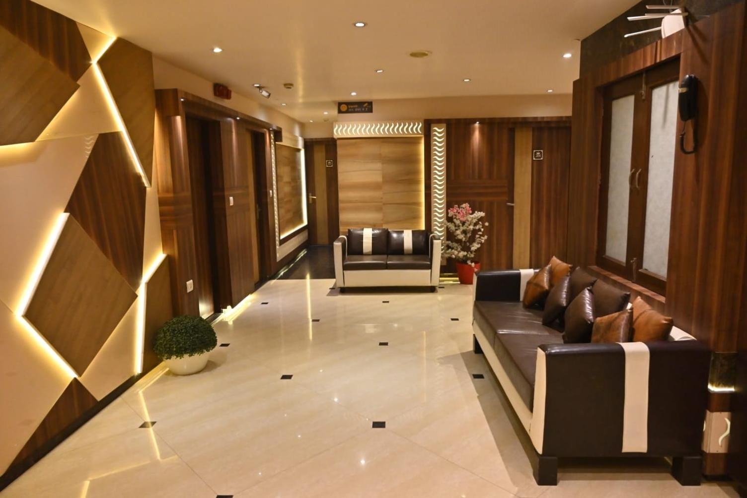 Hotel Royal Cottage Kanpur Ngoại thất bức ảnh