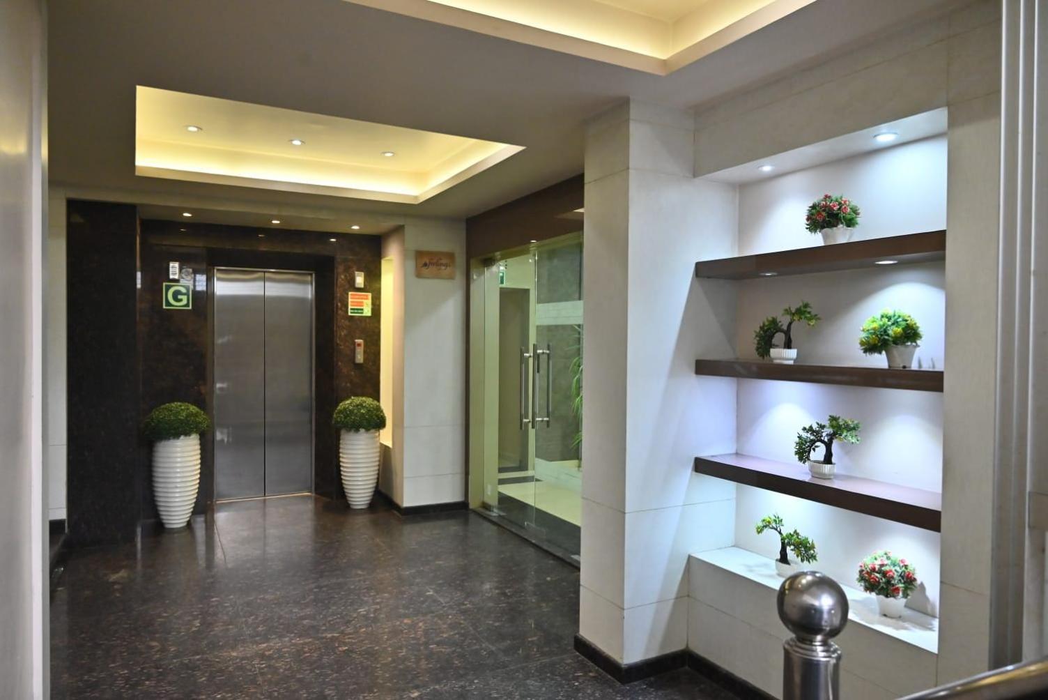 Hotel Royal Cottage Kanpur Ngoại thất bức ảnh