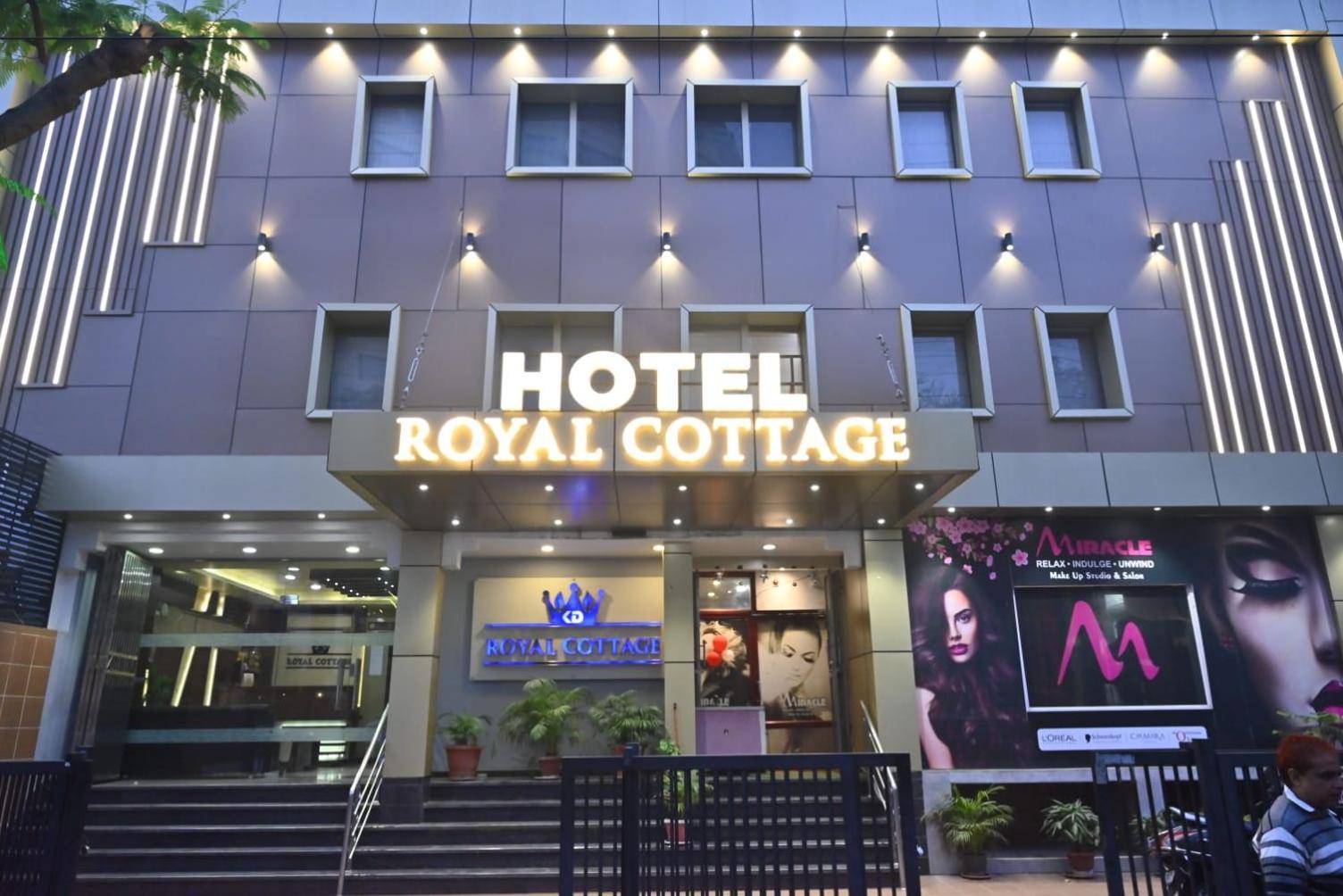 Hotel Royal Cottage Kanpur Ngoại thất bức ảnh