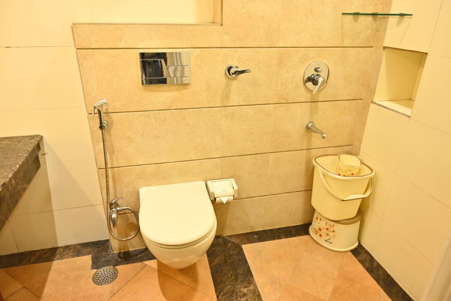 Hotel Royal Cottage Kanpur Ngoại thất bức ảnh
